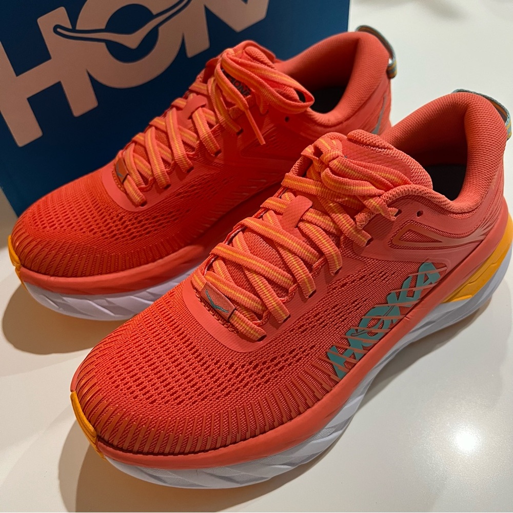 Women’s Hoka One One Bondi 7 Running Shoes Camellia/Coastal Shade 1110519 Sz 9.5